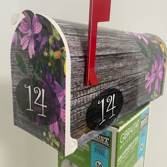 Beautiful Custom Mailbox with floral design. Add your name & address optional. - Picture 11 of 11